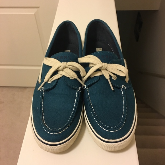 Sperry's 8.5M Bahama Canvas Sneaker - Picture 2 of 4